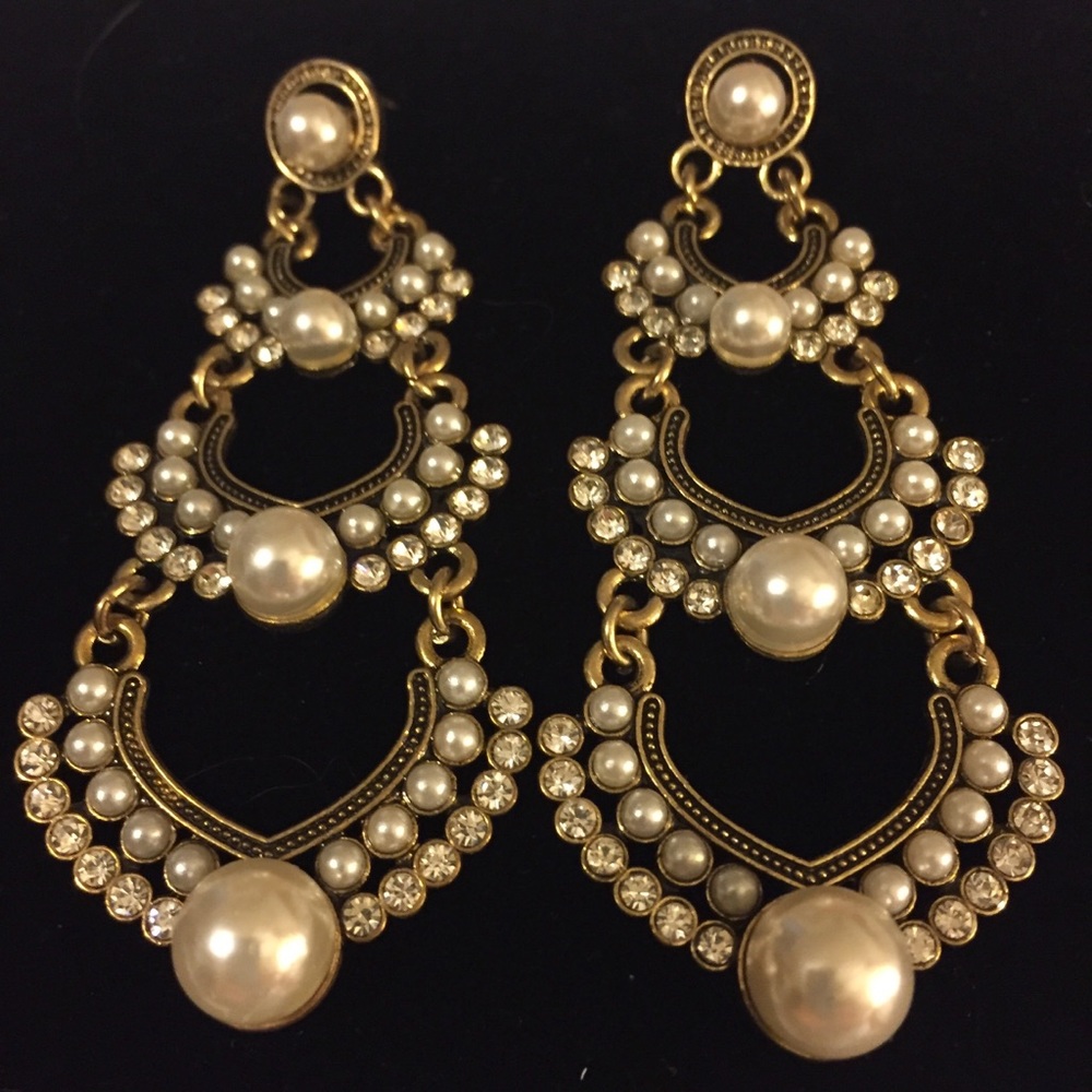 Elegant Pearl and Rhinestone Dangle Earrings - Picture 1 of 4
